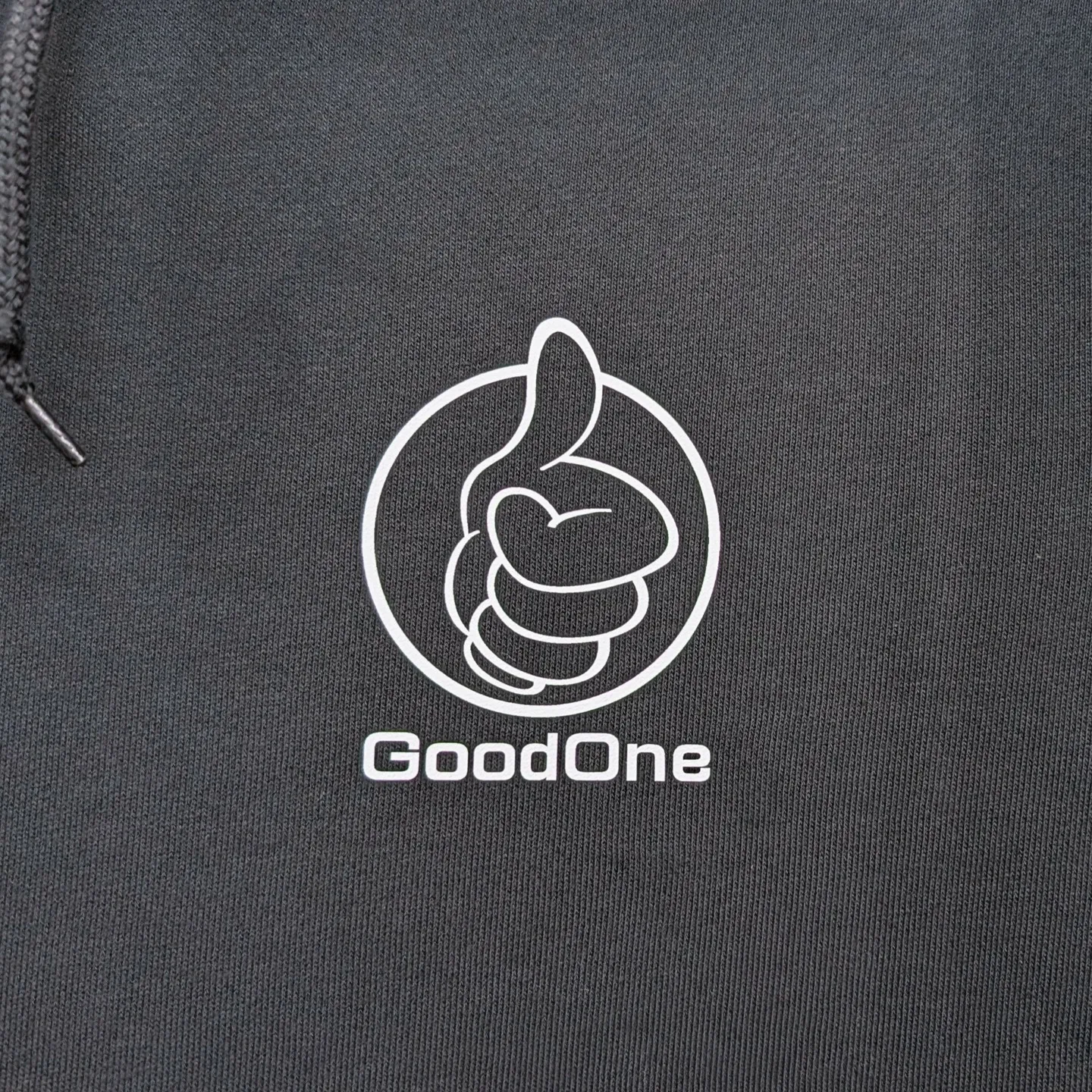 企業ユニフォームの新定番!オリジナルパーカーのおしゃれな活用...